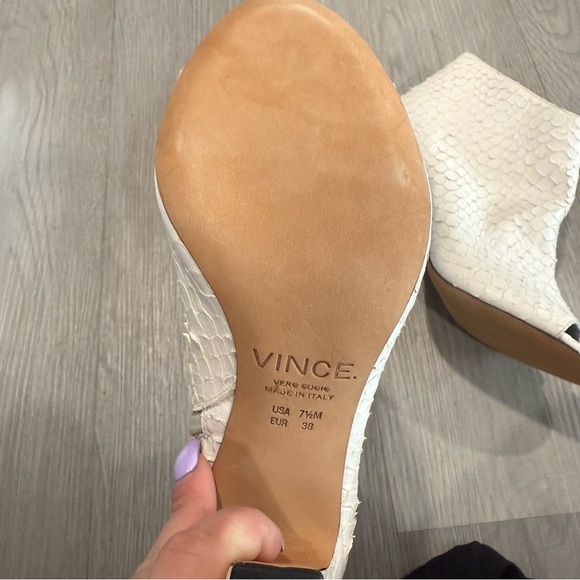 Vince White Sierra-3 Textured Leather Python Snake Print Peep Toe Booties 7.5 - Picture 9 of 10